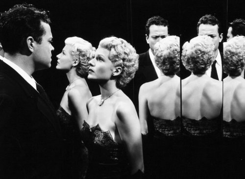 THE LADY FROM SHANGHAI