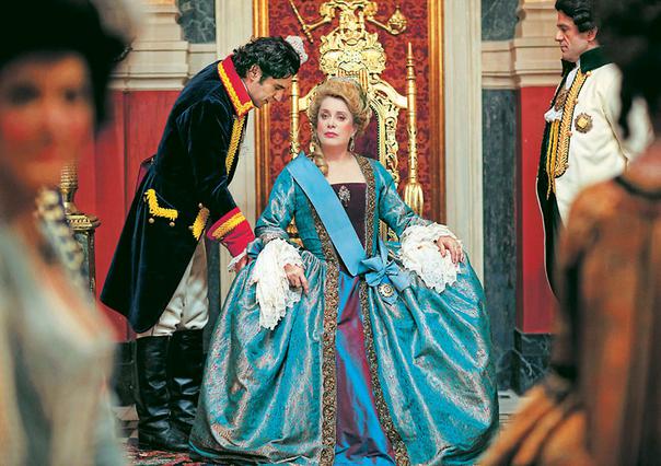 Η Κατρίν Ντενέβ αυτοκράτειρα του Σμαραγδή