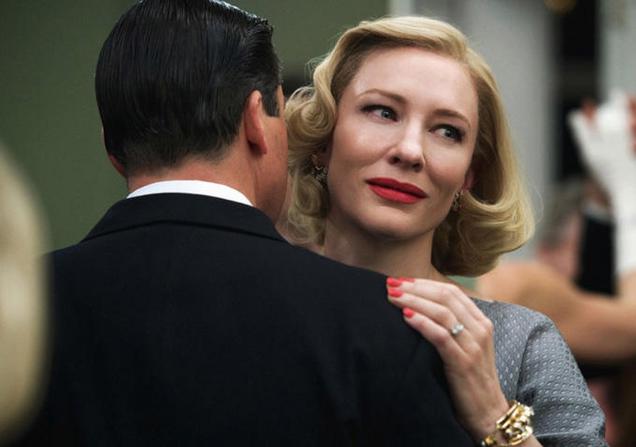 «Carol», του Τοντ Χέινς Προβολή: 17/5 Η πολυαναμενόμενη ταινία του Τοντ Χέινς με την Κέιτ Μπλάνσετ στο ρόλο μιας ασφυκτικά πιεσμένης στο γάμο της μεγαλοαστής, που θα ερωτευτεί μία υπάλληλό (Ρούνει Μάρ