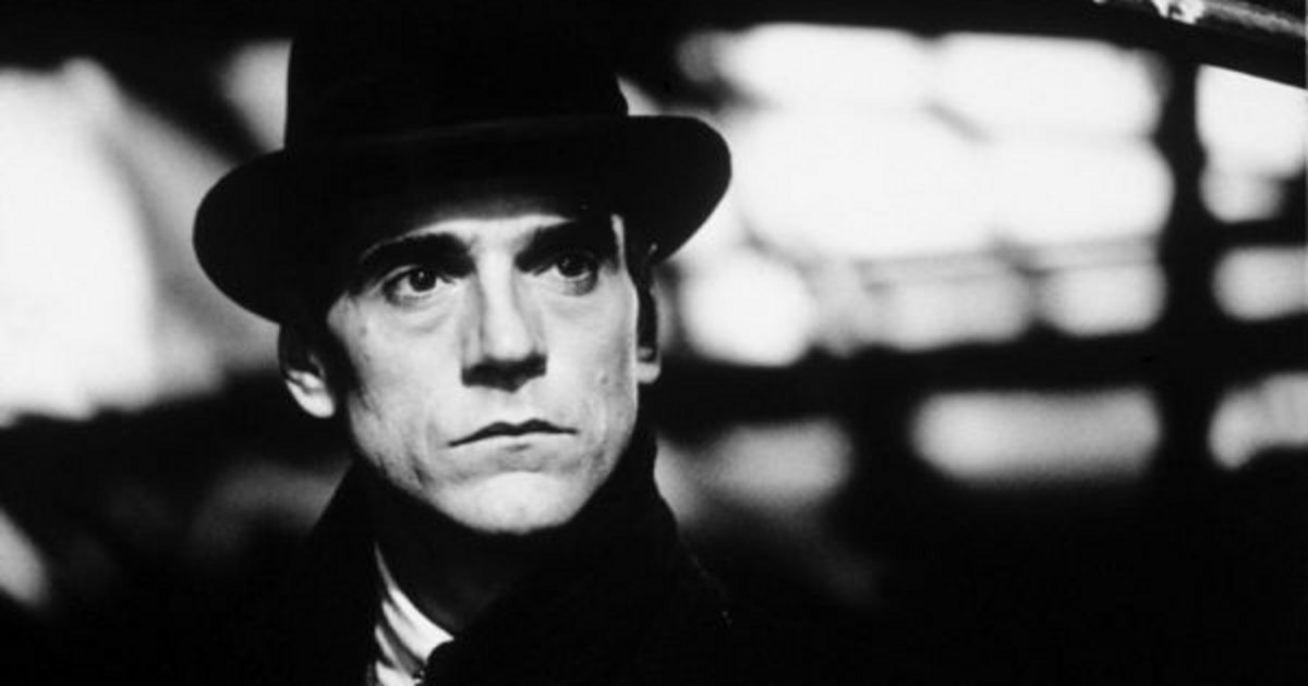 Ο Σόντερμπεργκ εγκατέλειψε το σινεμά, αλλά ξαναδιαβάζει «Κάφκα» -  cinemagazine.gr