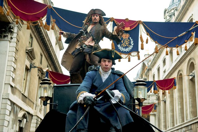 28. Pirates of the Caribbean: On Stranger Tides (2011) Εισπράξεις παγκοσμίως: $1,045,713,802  Εισπράξεις πρώτου Σαββατοκύριακου: $90,151,958 Κόστος παραγωγής: $250 εκατομμύρια 