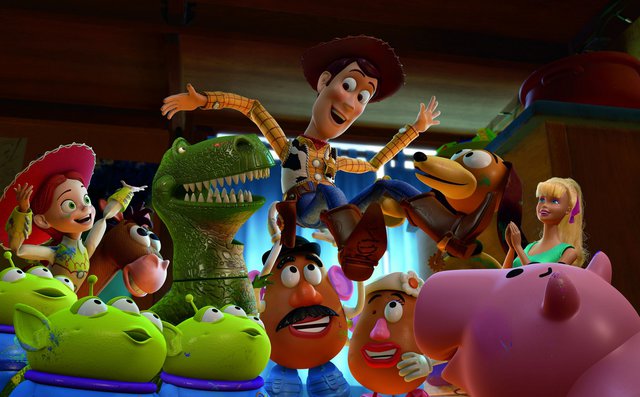 25. Toy Story 3 (2010) Εισπράξεις παγκοσμίως: $1,066,969,703  Εισπράξεις πρώτου Σαββατοκύριακου: $110,307,189 Κόστος παραγωγής: $200 εκατομμύρια 