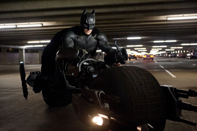 24. The Dark Knight Rises (2012) Εισπράξεις παγκοσμίως: $1,084,939,099  Εισπράξεις πρώτου Σαββατοκύριακου: $160,887,295 Κόστος παραγωγής: $250 εκατομμύρια 