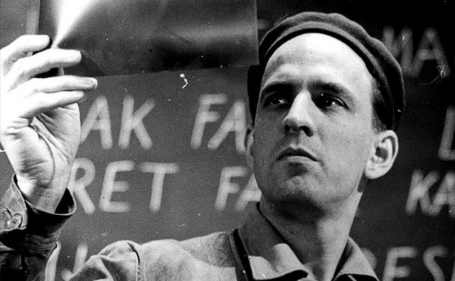 «Ο Μπέργκμαν είναι ο πρώτος που έφερε τη μεταφυσική στην οθόνη. Αλλά το καλύτερο είναι ο τρόπος με τον οποίο μιλάει για τη σχέση των δύο φύλων. Μοιάζει με ανθρακωρύχο σε αναζήτηση της αγνότητας» Μπερτ