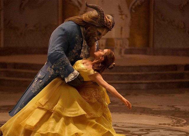 14. Beauty and the Beast (2017)  Εισπράξεις παγκοσμίως: $1,263,521,126 Εισπράξεις πρώτου Σαββατοκύριακου: $174,750,616 Κόστος παραγωγής: $60 εκατομμύρια