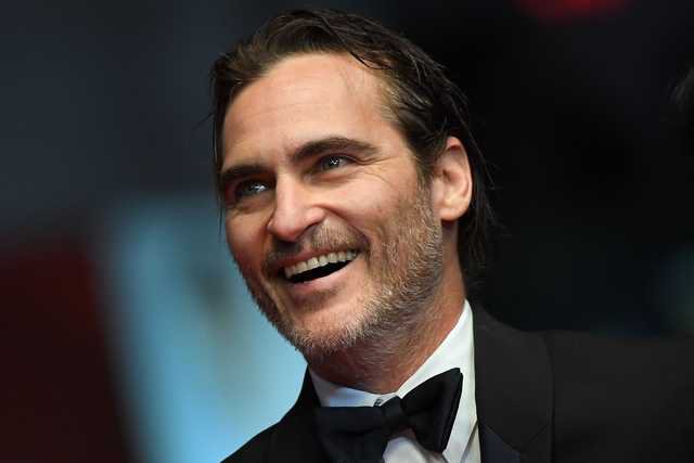 Αφοπλιστική ειλικρίνεια, τσαμπουκάς και καραόκε: Ο Χοακίν Φίνιξ μιλάει αποκλειστικά στο cinemagazine Αφοπλιστική ειλικρίνεια, τσαμπουκάς και καραόκε: Ο Χοακίν Φίνιξ μιλάει αποκλειστικά στο cinemagazine