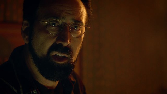 Τρέιλερ «Looking Glass»: Ο Νίκολας Κέιτζ σε παρακολουθεί Τρέιλερ «Looking Glass»: Ο Νίκολας Κέιτζ σε παρακολουθεί