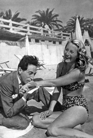 Ο Ζαν Κοκτώ και η Μισέλ Μοργκάν «αγαπιούνται» στο φεστιβάλ των Καννών το 1946.