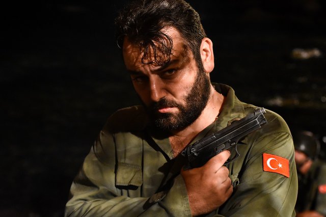 Ένα νέο νησί αναδύθηκε ξαφνικά στο Αιγαίο! Ξεκίνησαν τα γυρίσματα της ταινίας «ΑΙΓΑΙΟ SOS»