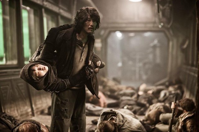 «Snowpiercer»: Πρώτες εικόνες από το σκοτεινό τρένο των επιζώντων