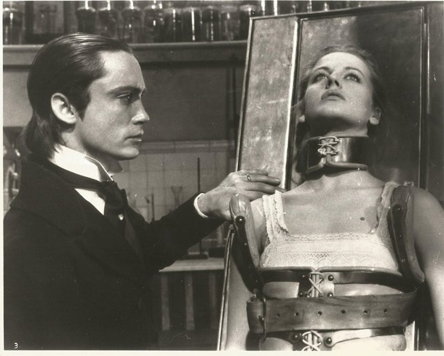 Flesh for Frankenstein (1973)