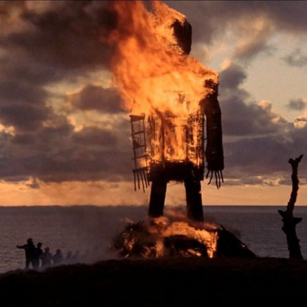 «Το Καταραμένο Σκιάχτρο» («The Wicker Man», 1973) του Ρόμπιν Χάρντι  Μια επαναστατική λύση στο πρόβλημα της γονιμότητας, έξω από τους χορούς νυμφιδίων στην νυχτερινή ύπαιθρο, είναι και η τελετουργική