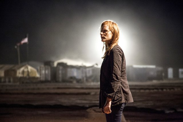 «Zero Dark Thirty» (2012)  Άλλο ένα θριλερικό διαμάντι συνοχής ύφους και τόνου μα και μια εμφανής σκέψη πάνω σ' έναν ανδρικό κόσμο και τις συνέπειές του σε μια γυναίκα που αναλαμβάνει κεντρικό ρόλο σε
