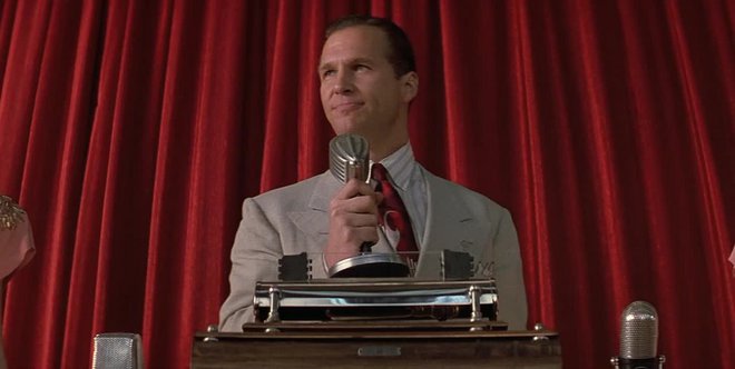 «Τάκερ: Ο Άνθρωπος και το Όνειρο του» («Tucker: The Man and his Dream», 1988) του Φράνσις Φορντ Κόπολα  Κατά την διάρκεια του  80 ο Μπρίτζες παίζει σε ταινίες που όσοι μεγαλώναμε τότε παραμένουν αξιολ
