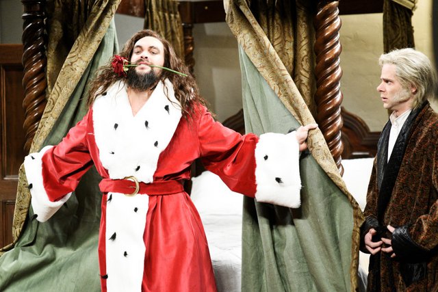 Καλ Ντρόγκο, Aquaman... Άι Βασίλης! Ο Τζέισον Μομόα έφερε τις γιορτές νωρίτερα στο Saturday Night Live Καλ Ντρόγκο, Aquaman... Άι Βασίλης! Ο Τζέισον Μομόα έφερε τις γιορτές νωρίτερα στο Saturday Night Live