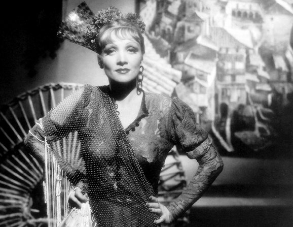 «The Devil is a Woman» (1935) του Γιόζεφ Φον Στέρνμπεργκ