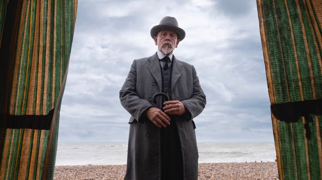 Τρέιλερ «The ABC Murders»: Ο Τζον Μάλκοβιτς γίνεται Ηρακλής Πουαρό 