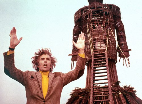 Athens Open Air Film Festival returns with Christopher Lee and the «Wicker Man» at Nea Ionia