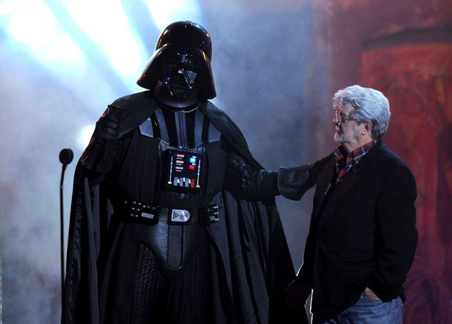 Βλέπω αστράκια: Το Star Wars πάει Disney με 4 δισ.