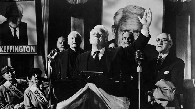 «The Last Hurrah» (1958) του Τζον Φορντ  Ένα από τα πιο προσωπικά, πιο άγνωστα και πιο εξέχοντα διαλεκτικά έργα του σκηνοθέτη, περηφανεύεται έναν φοβερό Σπένσερ Τρέισι στον πρωταγωνιστικό ρόλο ενός Δη
