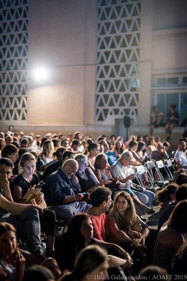«Η Κρυφή Γοητεία της Μπουρζουαζίας» του Μπουνιουέλ στη Γαλλική Αρχαιολογική Σχολή! [photos]