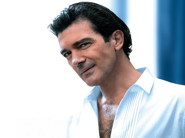 Ο Μπαντέρας σκηνοθετεί ψυχολογικό θρίλερ
