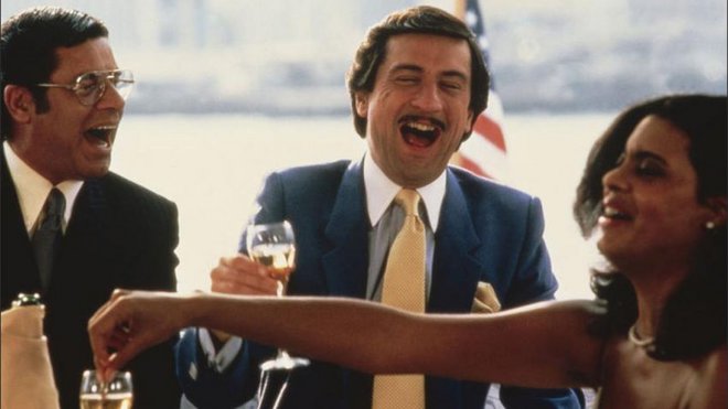 «Ο Βασιλιάς της Κωμωδίας» (The King of Comedy, 1982) του Μάρτιν Σκορσέζε  Η ιστορία ενός ανθρώπου που ζητά την αναγνώριση του ποιόν του, παραλληλίζεται χαρακτηριστικά κι ανεπανάληπτα σ  αυτό εδώ το σκ