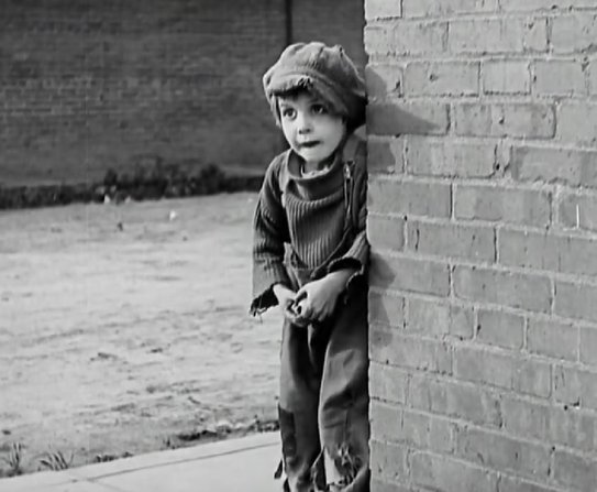 Τζάκι Κούγκαν - 6 ετών  Το Χαμίνι (The Kid, 1921) του Τσάρλι Τσάπλιν