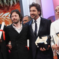 Οι νικητές μετά την απονομή