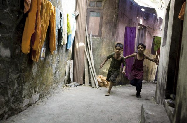 Οι πρωταγωνιστές του Slumdog μιλούν!
