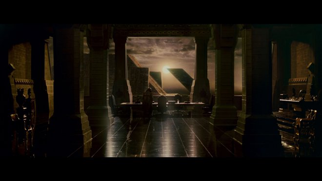 «Blade Runner» (1982) του Ρίντλεϊ Σκοτ, Σκηνογγραφία: Λόρενς Γκ. Πολ, Λίντα ντε Σένα, Λέσλι Φρανκενχάιμερ, Τόμας Λ. Ρόισντεν, Πεγκ Κάμινγκς