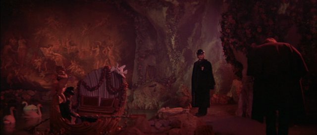 «Το Λυκόφως των Θεών» (1973) του Λουκίνο Βισκόντι, Σκηνογραφία: Μάριο Κιάρι, Μάριο Σίσι, Έντσο Εουσέπι 