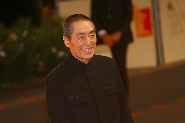 Ο Ζανγκ Γιμού και άλλοι Κινέζοι σκηνοθέτες επιστρέφουν στα γυρίσματα των ταινιών τους