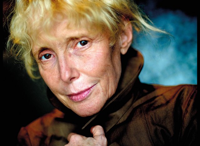 «Η απώλεια του ελέγχου είναι το ζητούμενο»: Η Κλερ Ντενί μιλάει στο cinemagazine