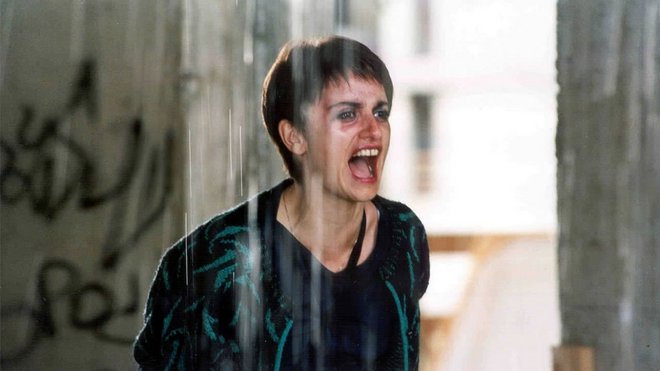 «Μείνε Ακίνητη» (Non ti muovere, 2004) του Σέρτζιο Καστελίτο
