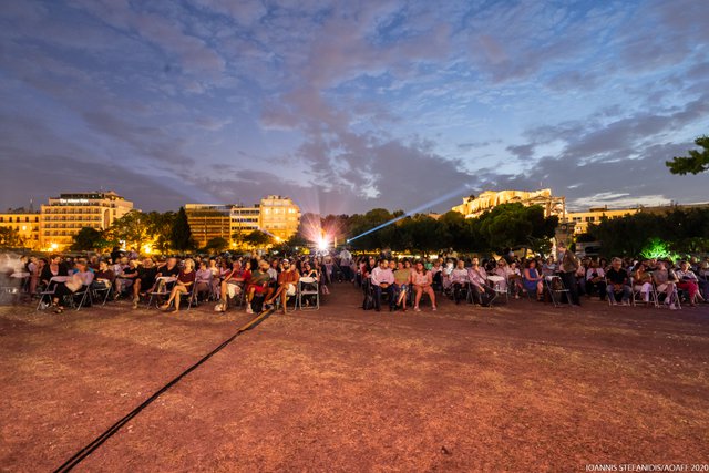 Μια βραδιά που θα θυμόμαστε για καιρό! 10o Athens Open Air Film Festival και  «Ρεβέκκα» στους Στύλους Ολυμπίου Διός