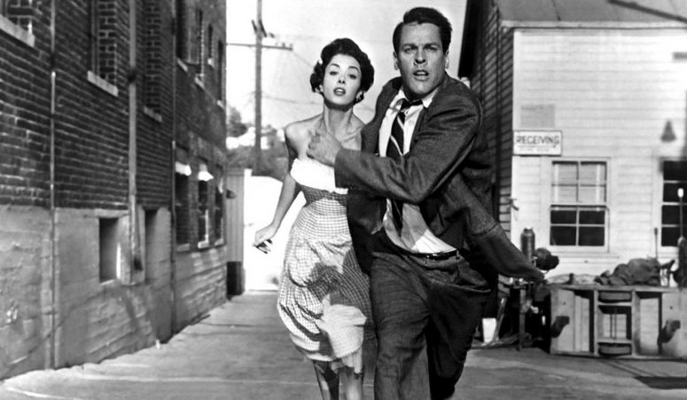 Βίντεο: Η διαχρονική αλληγορία του «Invasion of the Body Snatchers»