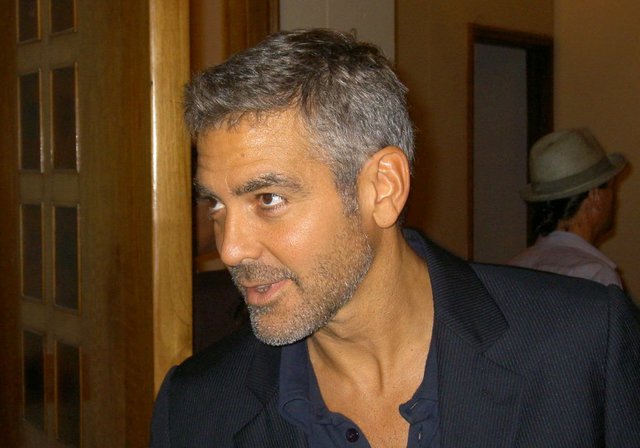 Οι ίντριγκες του Κλούνεϊ ανοίγουν τη Μόστρα