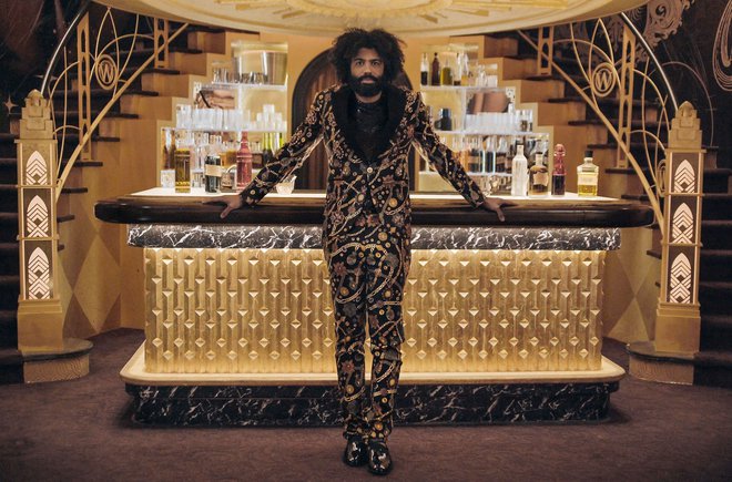 Μόδα «εσωτερικών» χώρων: Το κόκκινο χαλί των Βραβείων του Σωματείου Ηθοποιών 2021