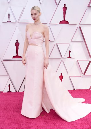 Oscars 2021: Το κόκκινο χαλί της Ακαδημίας [photos]