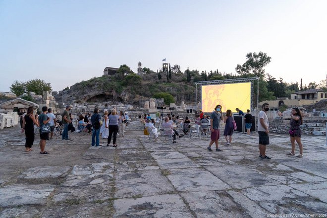 AOAFF: Μια μυσταγωγική προβολή και performance για την «Αγέλαστο Πέτρα» στην Ελευσίνα