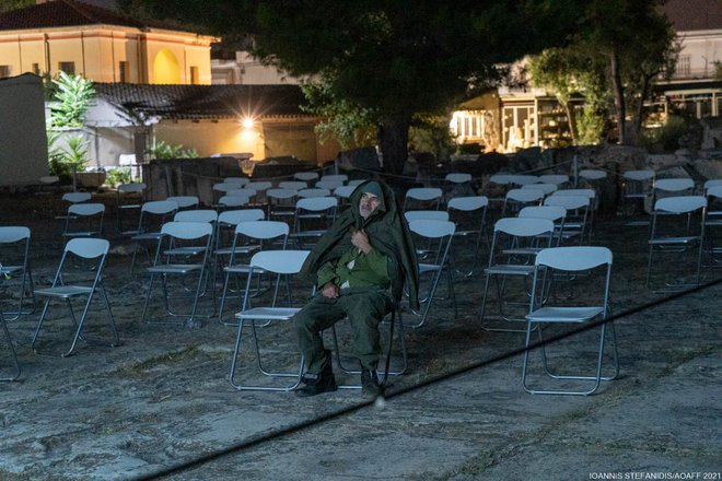 AOAFF: Μια μυσταγωγική προβολή και performance για την «Αγέλαστο Πέτρα» στην Ελευσίνα