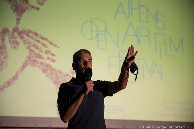 Ο Μιχαήλ Μαρμαρινός και ο Φίλιππος Κουτσαφτής παρουσιάζουν την «Αγέλαστο Πέτρα» σε μια επετειακή, μοναδική διπλή προβολή