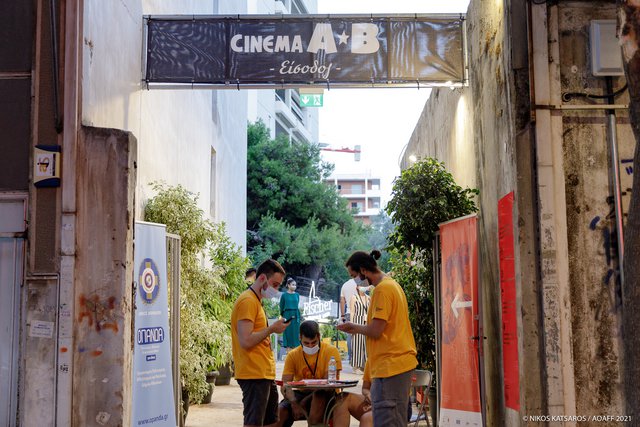 Φιλοξενώντας το 11ο AOAFF, ο ιστορικός θερινός ΑΒ άνοιξε συγκινητικά και πάλι τις πόρτες του στο σινεμά μετά από 31 χρόνια