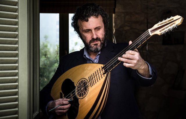 Μια Οικογενειακή Υπόθεση Μια Οικογενειακή Υπόθεση