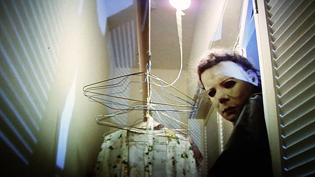 «Πλάκα μου κάνουν;»: Όταν ο Γουίλιαμ Σάτνερ έμαθε ότι η μάσκα στο «Halloween» βασίζεται στο πρόσωπό του