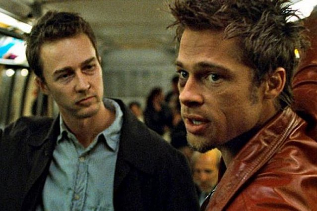 Ο συγγραφέας του «Fight Club» λέει ότι η κινέζικη λογοκρισία έφερε το έργο κοντύτερα στο βιβλίο του