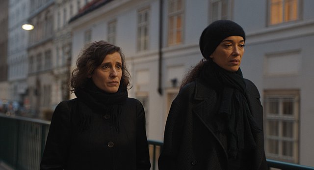 Berlinale 2022: Ένα «Πακέτο Αγάπης» για την Παπούλια, ώρα αναρχίας στην Ελβετία και η υψηλή τέχνη του ψέματος