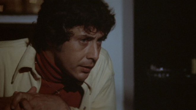 Στον «Μεγάλο Αποχαιρετισμό» (The Long Goodbye, 1973) o Ρόμπερτ Άλτμαν επανασυστήνει τον Φίλιπ Μάρλοου για τη γενιά των  70s. O Μάρκ Ράιντελ, σκηνοθέτης του «Ρόδου» και του «Στη Χρυσή Λίμνη», υποδύεται
