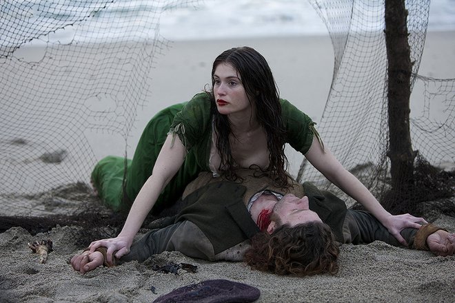 «Αιωνιότητα» (Byzantium, 2012) Eπιστροφή του Νιλ Τζόρνταν στην πατρίδα του, αλλά και στον βαμπιρικό μύθο, με ακόμα ένα μακάβριο παραμύθι. Στη «Συνέντευξη με έναν Βρικόλακα», ο Ιρλανδός δημιουργός κατέ